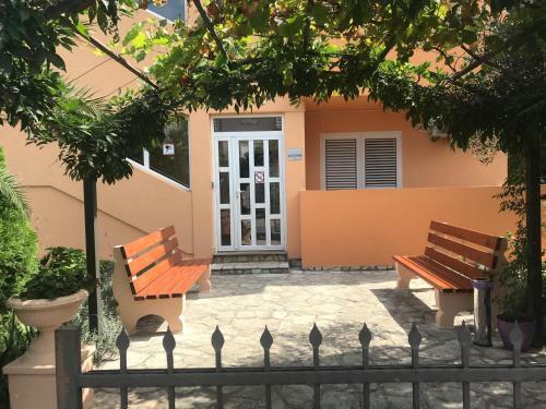 Aparthotel Apartments Villa Viktoria