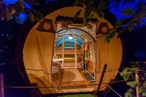 Dragonfly Gardens Urban Glamping Brasov
