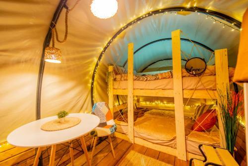 Dragonfly Gardens Urban Glamping Brasov