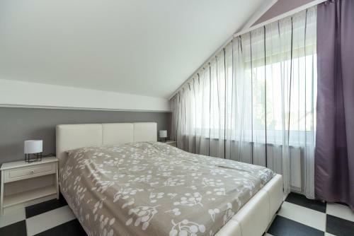 Home Service Apartman