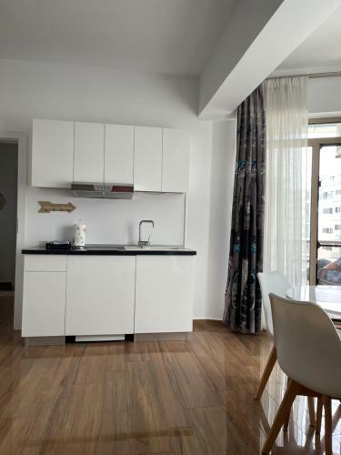 Amy Twin Residence Apartment