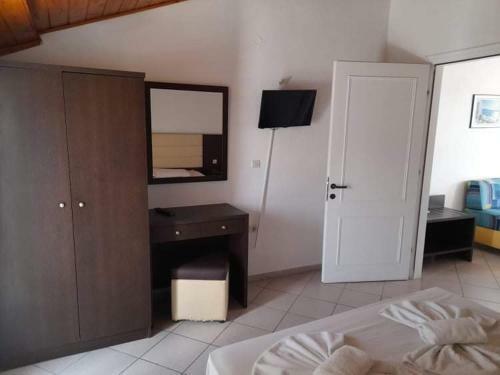 Petrakis Studios & Apartments