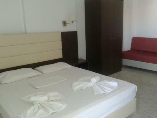 Petrakis Studios & Apartments