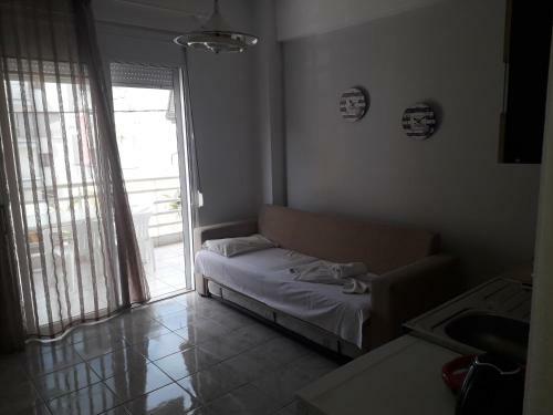 Petrakis Studios & Apartments