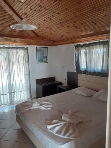 Petrakis Studios & Apartments
