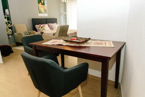 Cosy Downtown Apartment