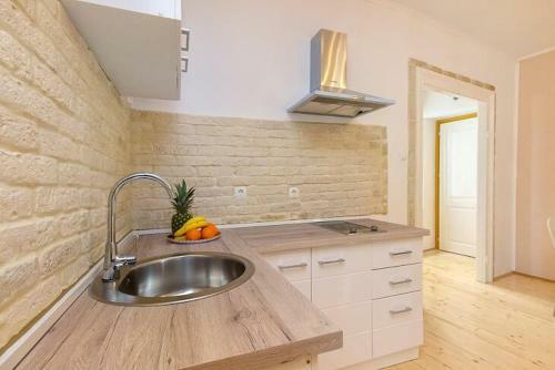 Antique Studio Apartment (old Town Sibenik)