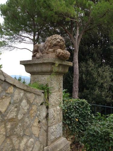 Strada Di Tregole, Villa Con Piscina