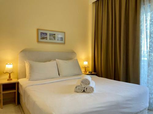 Golden Deer Apartments