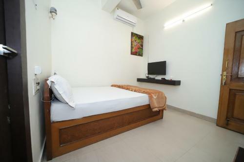 Swarg Hotel
