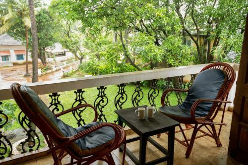 Hostal Zinhos Beach Resort Titos Lane