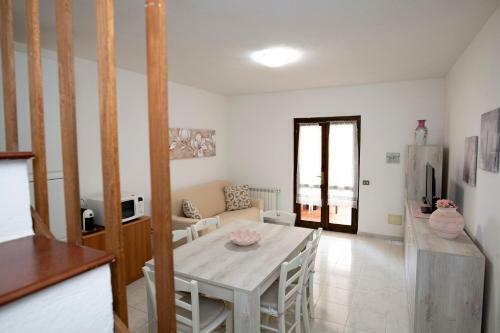 Brandinchi Ichnos House
