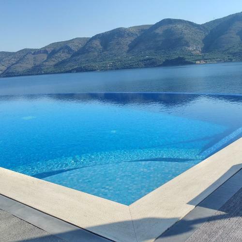 Blue Bay Apartments