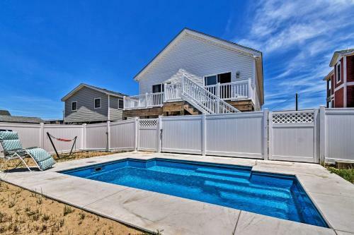 Beach House With Pool, Walk To Beaches And Bites!