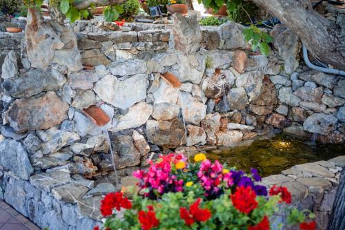Hostal Chiaro Di Luna