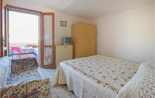 Stunning Apartment In Solanas With 2 Bedrooms
