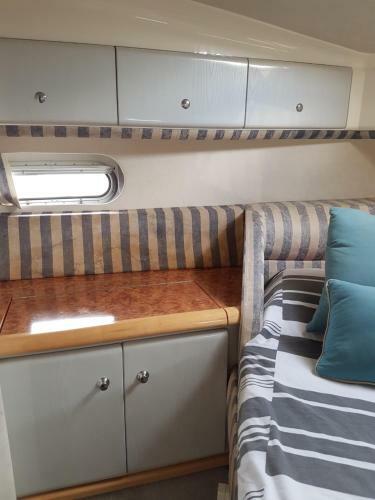Cabine D'h�tes Sur Yacht 13 M�tres