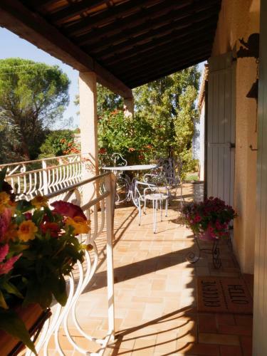 Bed & Breakfast Mas De La Croix - Chambres D'h�tes