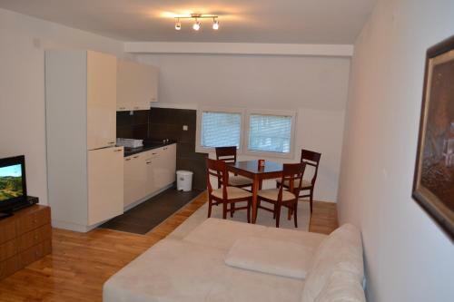 Apartments Elena