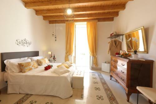 "suliscenti" Dimora Siciliana B&B