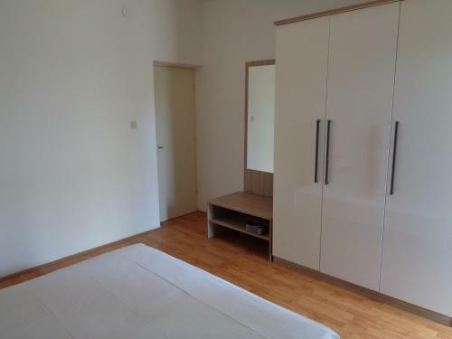 Apartments Grakalic Great Location