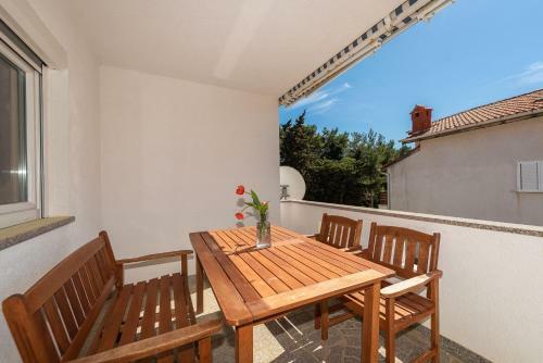 Apartamento Drazen Ap Close To Zrce Beach