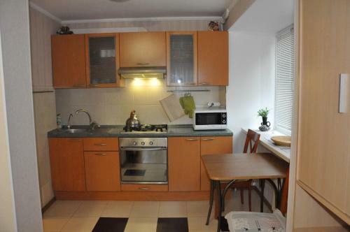 Apartment On Torhova
