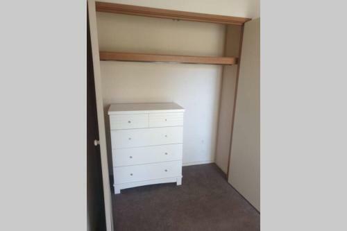 Quite Location Neat Unit