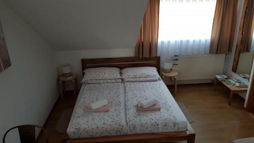 Hostal Apartments & Room Lucas