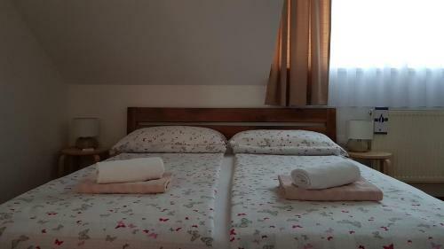 Hostal Apartments & Room Lucas