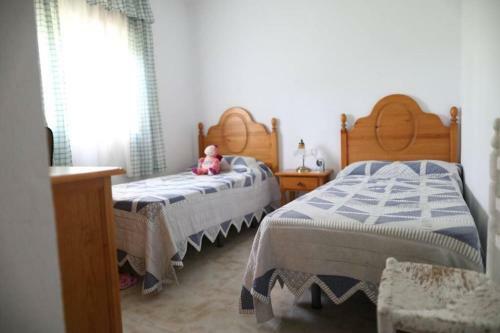Chalet Con Piscina, Amplio Jardin Y Aire Acondicionado
