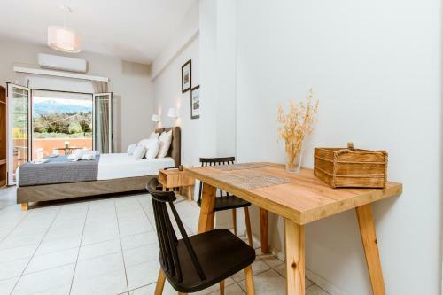 Koulouris Apartments & Studios