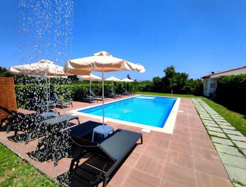 Koulouris Apartments & Studios