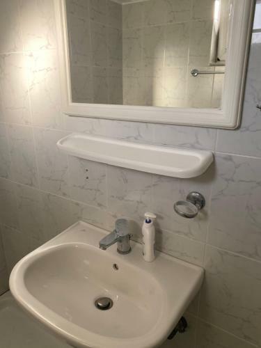 Sindonia Beach Apartment's