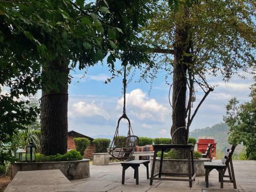 Lodge Shantiniketan Mountain Home