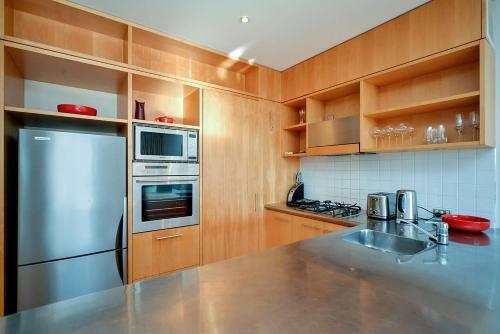 Qv Stylish Waterfront Apartment - 317