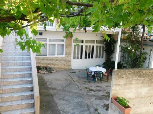 Apartments Vitis
