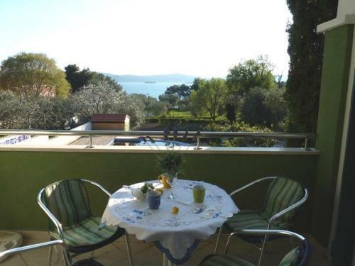 Apartments Viola - With Pool