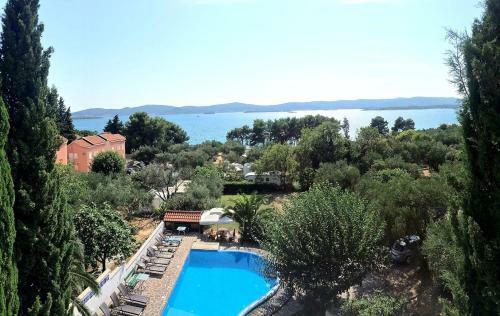 Apartments Viola - With Pool