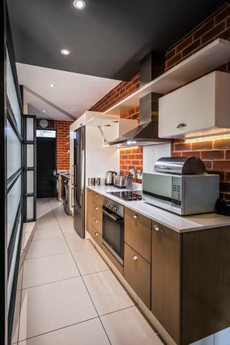 Corporate Apartment Rentals- The Vantage