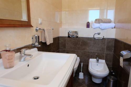 Hostal Blue Diamond Rooms