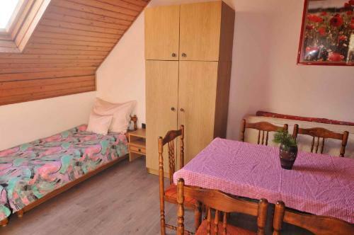 Apartment In Balatonvilagos 35847