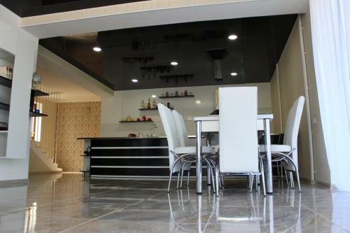 Hostal Guesthouse Neli&makho