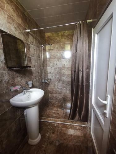 Hostal Guesthouse Neli&makho