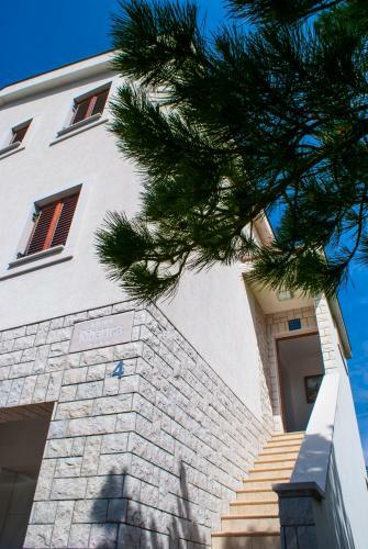 Hostal Apartmani Ribarica****