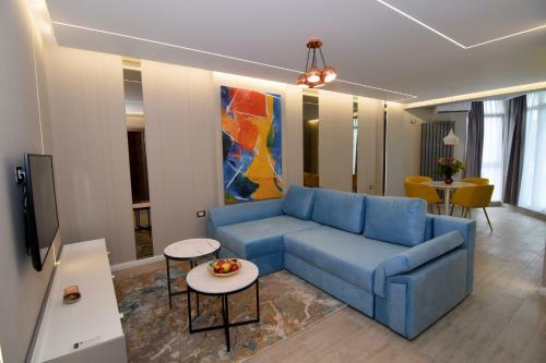 Ely's Apartments