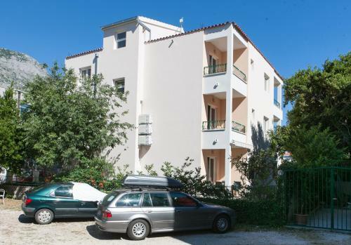 Apartments Ivo