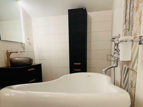 Bed & Breakfast Herrgardshotellet I Lax�