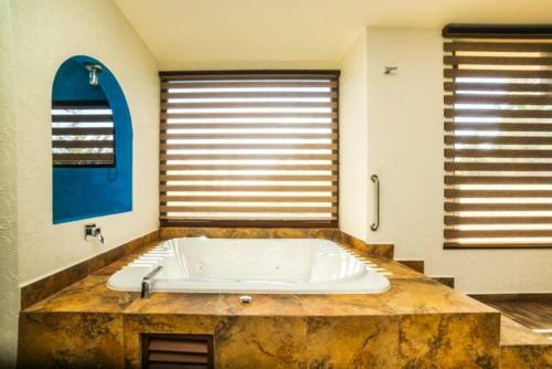 Hotel El Roble Resort