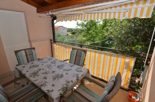 Apartman Strani?